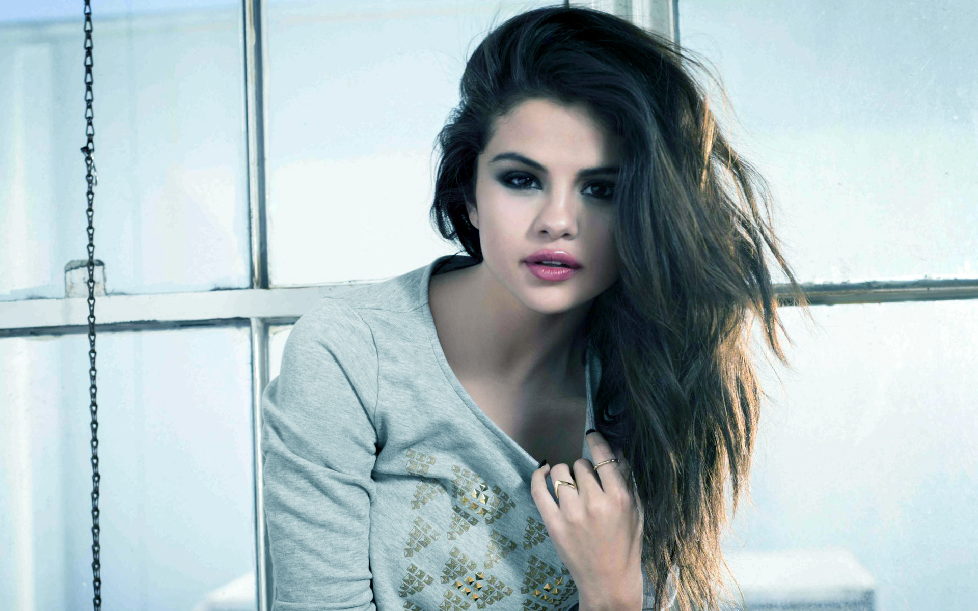 selena gomez wallpaper