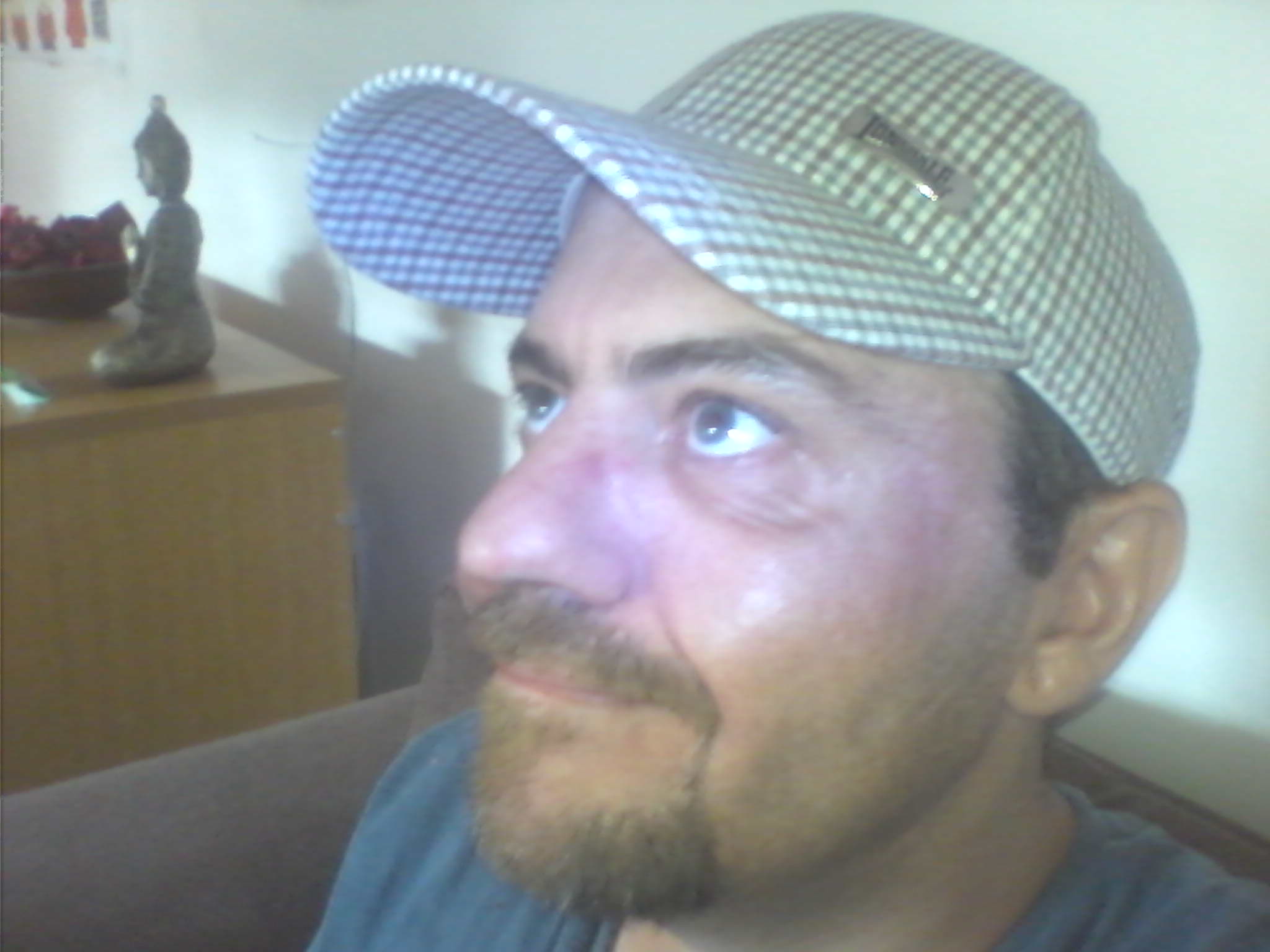 GD LOOKIN GUY LOOKIN 4 NICE WHITE PETITE 35-45YR LADY.!!.X.