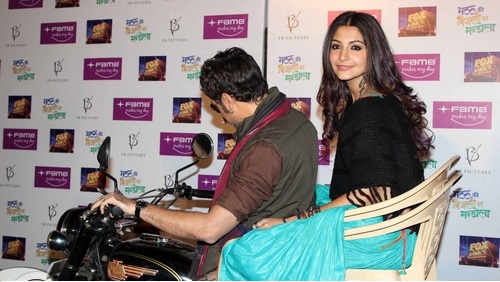 matru ki bijlee ka mandola anushka sharma hot 
