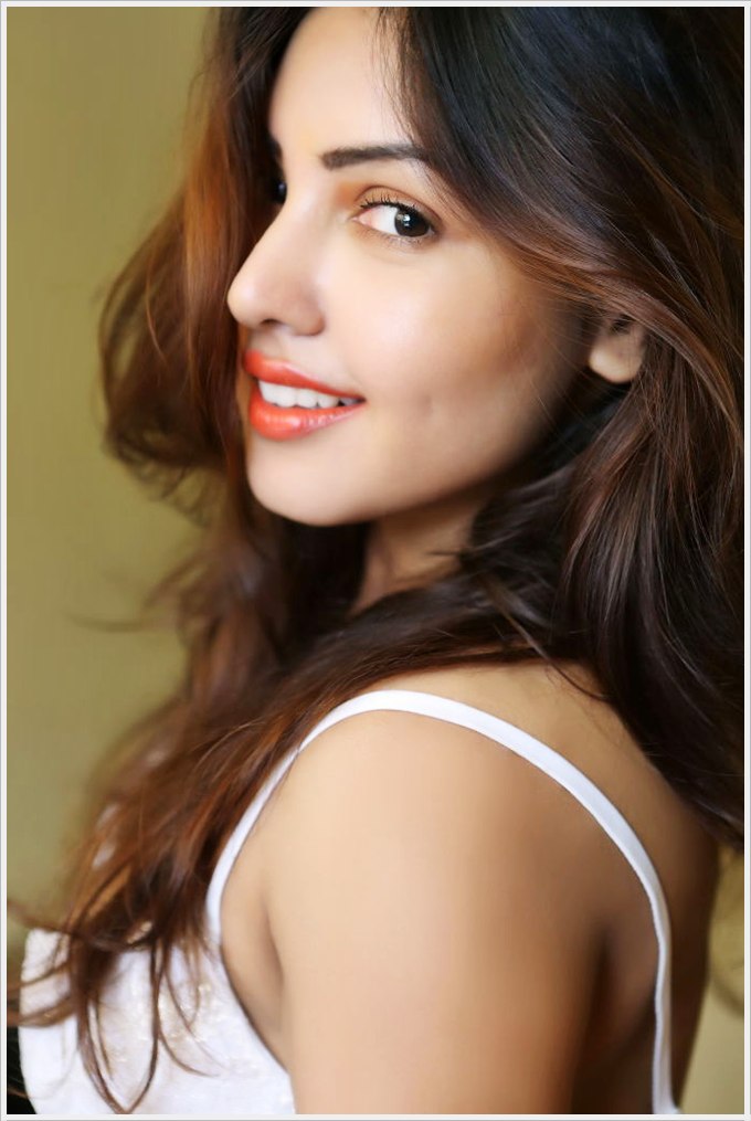 Komal Jha