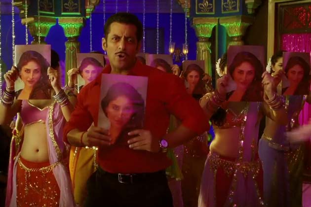 First Look Kareena Kapoor's 'Dabangg 2' item number 'Fevicol Se'.
