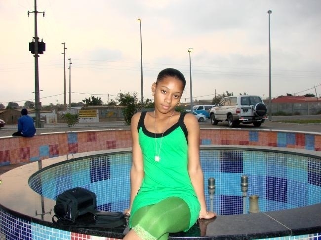 Hello Friend
How are you? Guess fine. First, my name is Queen, I'm  young good looking girl,kind an