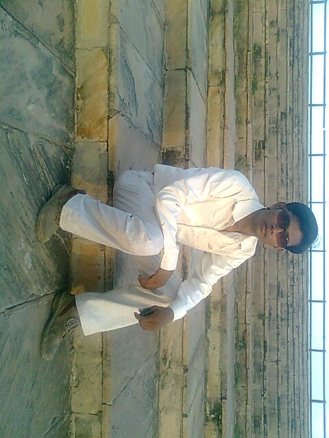 hi guys my nam babar n i like friend n frienship 