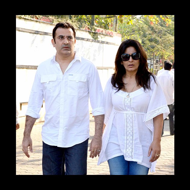 Spotted: Celebs pay their respects to Sonu Nigam's mother
Singer Sonu Nigam's mother, Shobha Nigam 