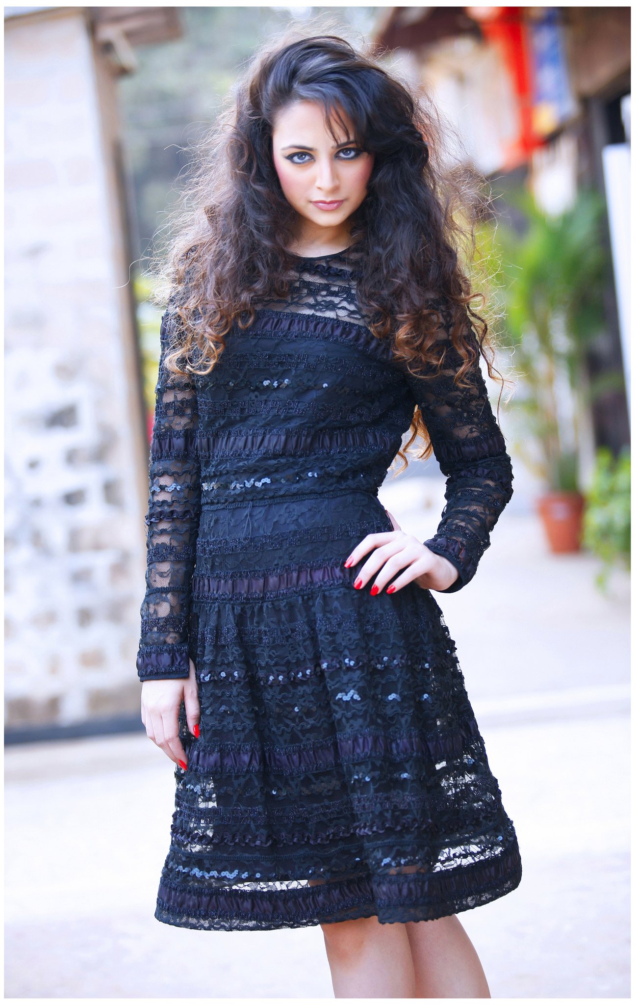 ZOYA AFROZ