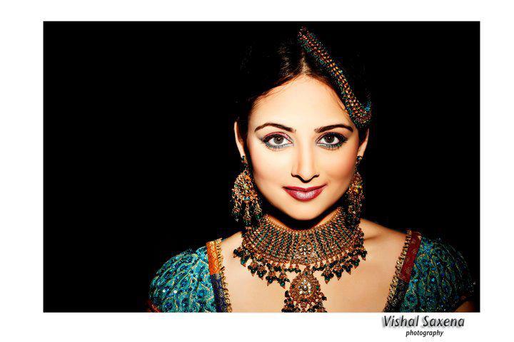 ZOYA AFROZ