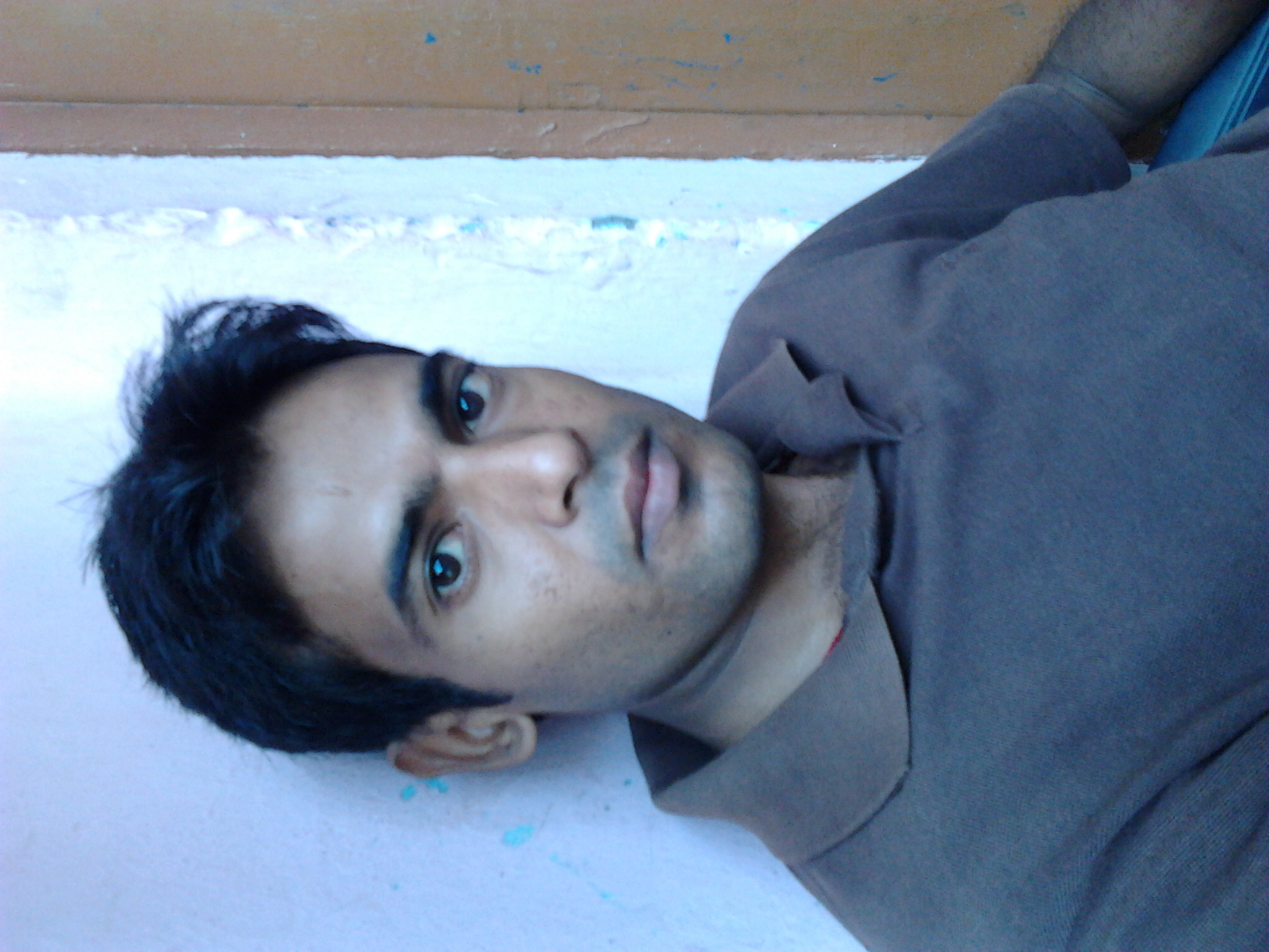 i m sanju ; i m unmarried. i m waiting for friend. i m gov. sarvant in up.