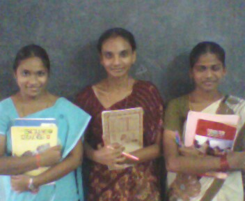 KEERTHI&POOJA&KUSSU