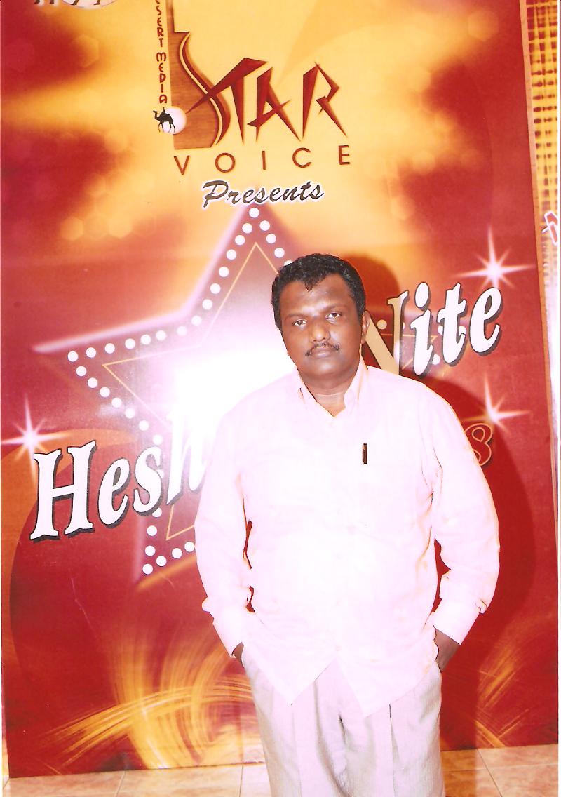my name salimliving in akerala working in a soudia as amarketing manager half moon family