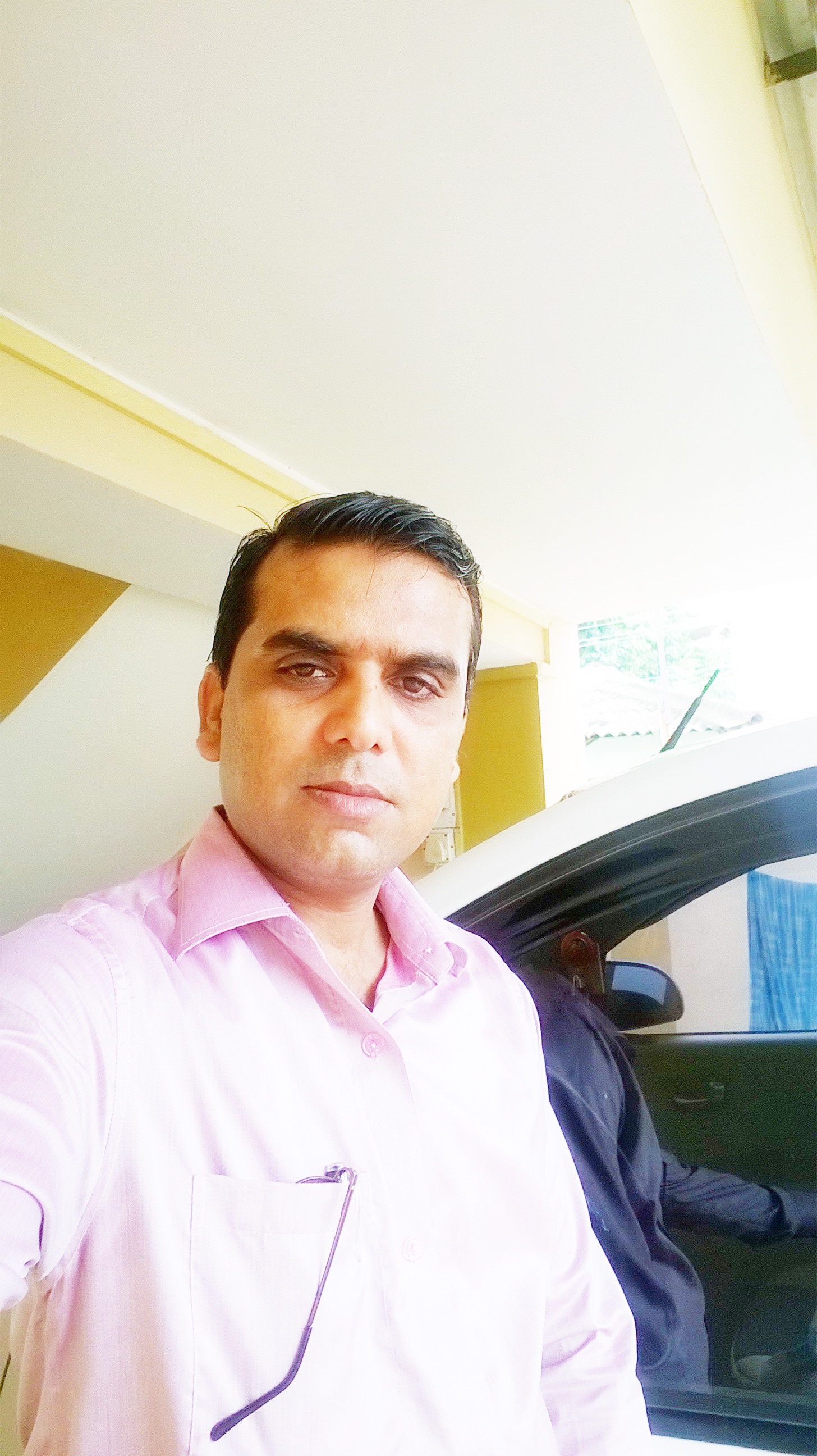 I m fun loving guy. Life is beautiful fill it with colours and feel how lovely this is..